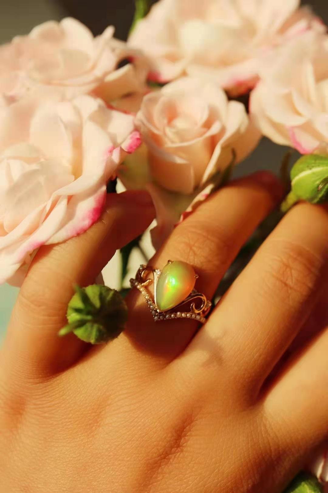 欧泊是什么宝石价格多少,欧泊是贵重宝石吗