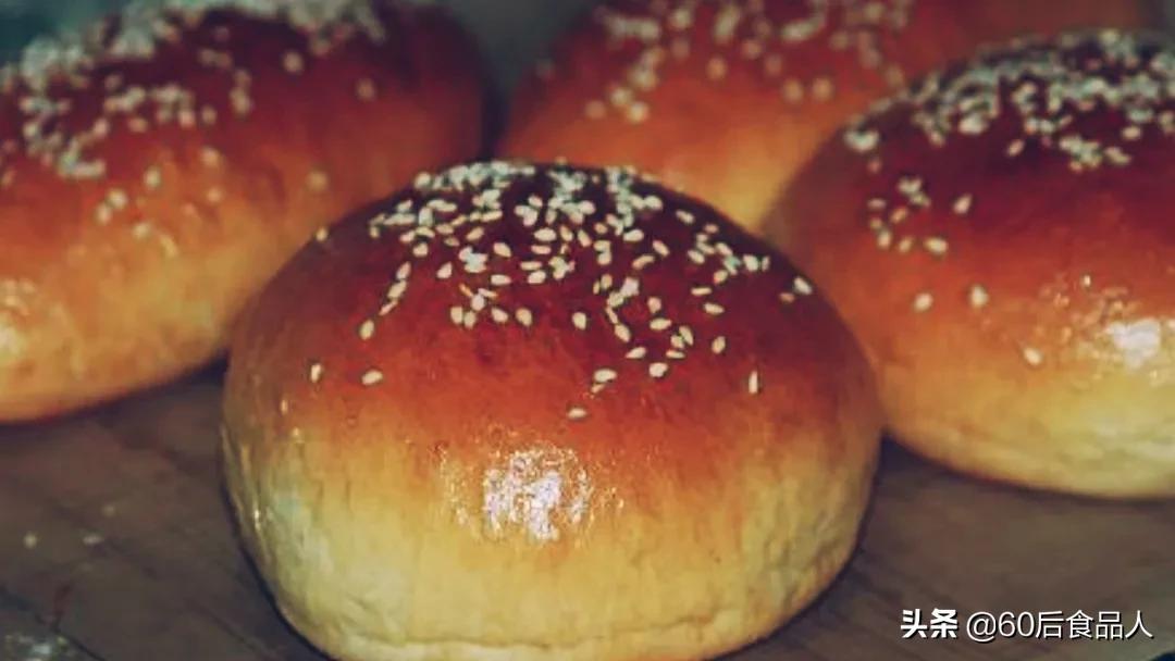 制作面包为什么要加盐,做面包加盐是在水合前还是水合后