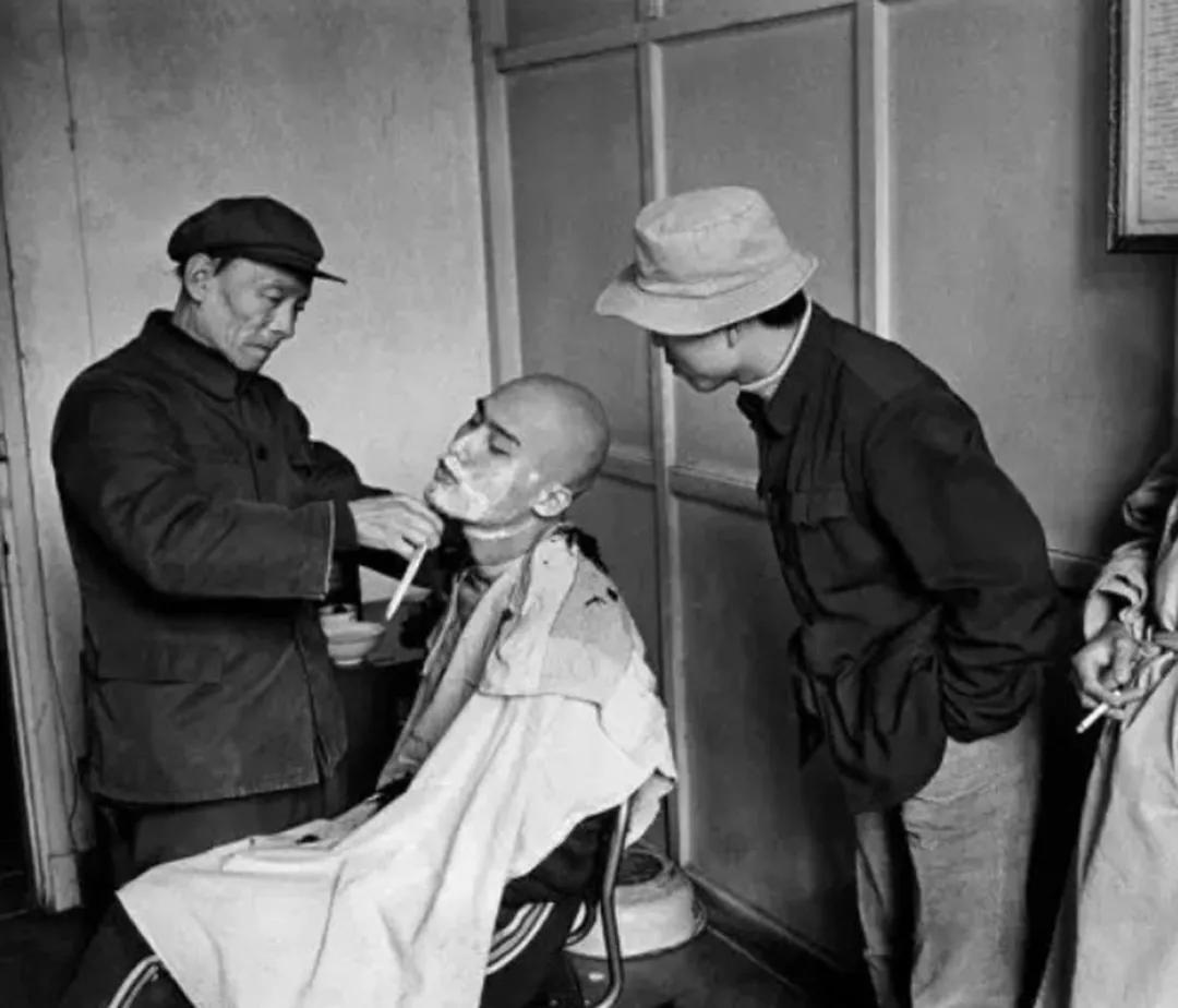 红楼梦草蛇灰线伏脉千里情节,红楼梦草蛇灰线伏脉千里什么意思