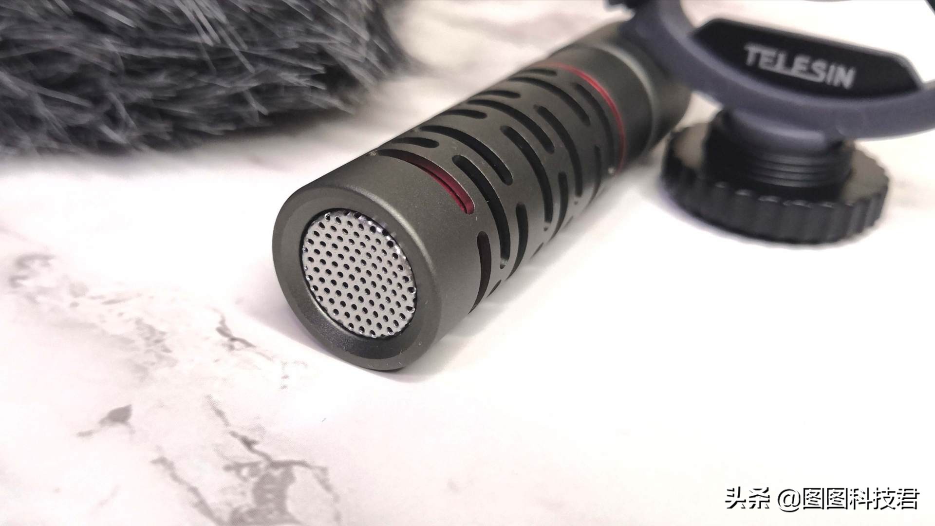 初入摄影器材,初入摄像用啥摄像机