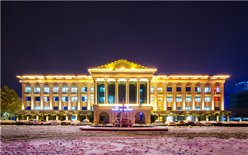 河南民办高校（本科）大起底：野花儿香，能采不？