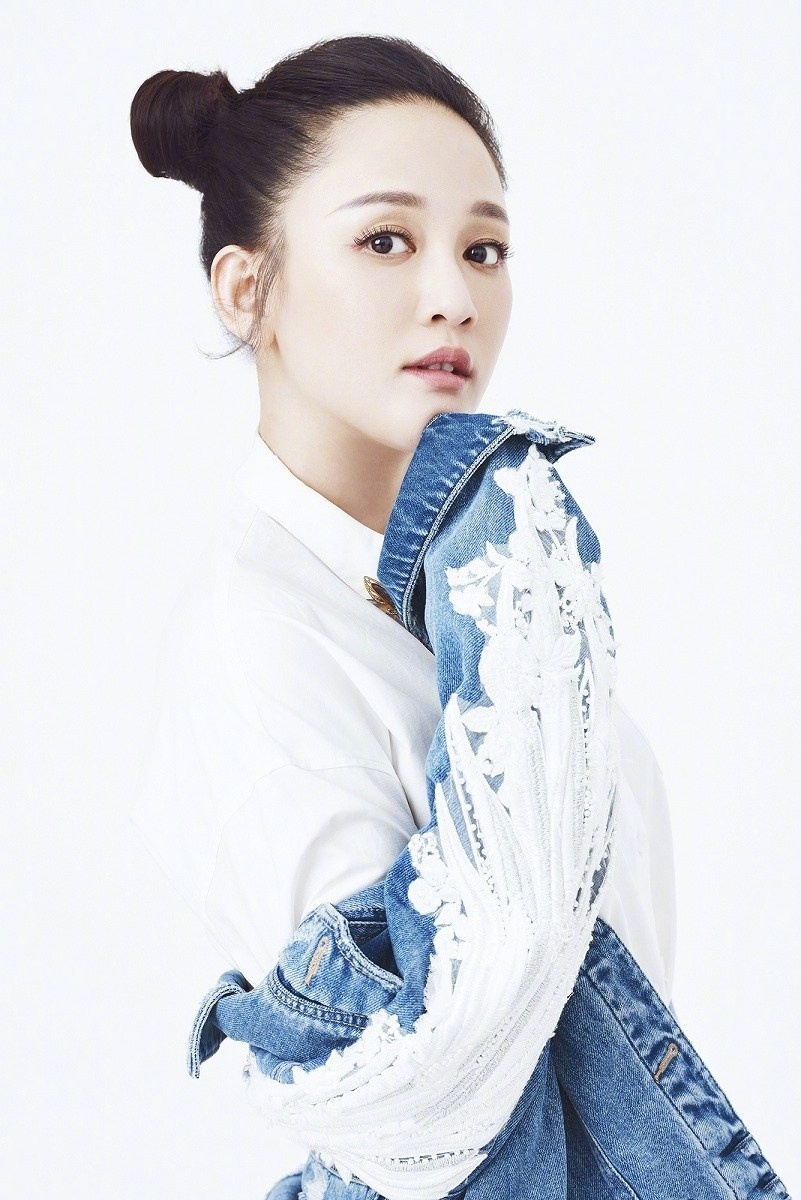 波点裙搭配黑色西装外套,波点裙加西装怎么搭配