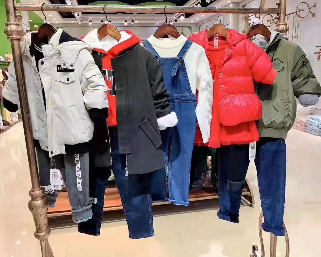 巴拉巴拉杭州旗舰店直播,门店限时折扣巴拉巴拉品牌童装