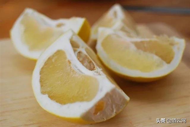 第一次见面喝什么葡萄酒最好,情侣间必备的葡萄酒