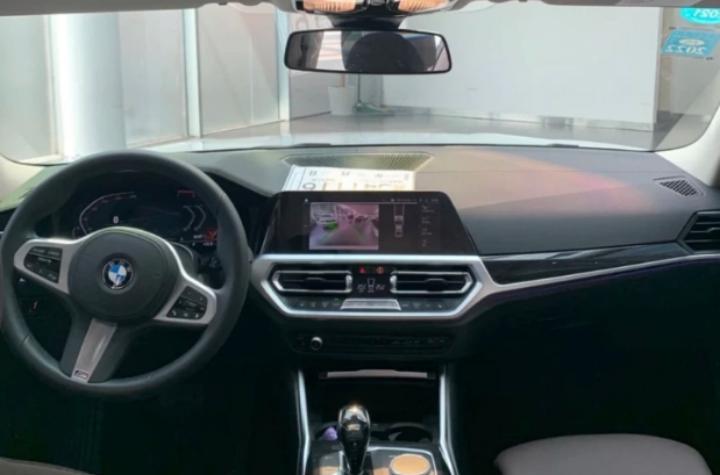 宝马320和a4l哪个宽,奥迪a4和宝马320哪个性价比高