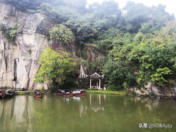 勿谓湖小,天在其中:绍兴东湖