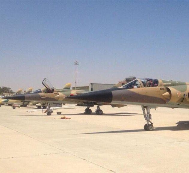 45岁深圳民航飞行员，参加利比亚内战驾驶幻影战机，为钱不要命？