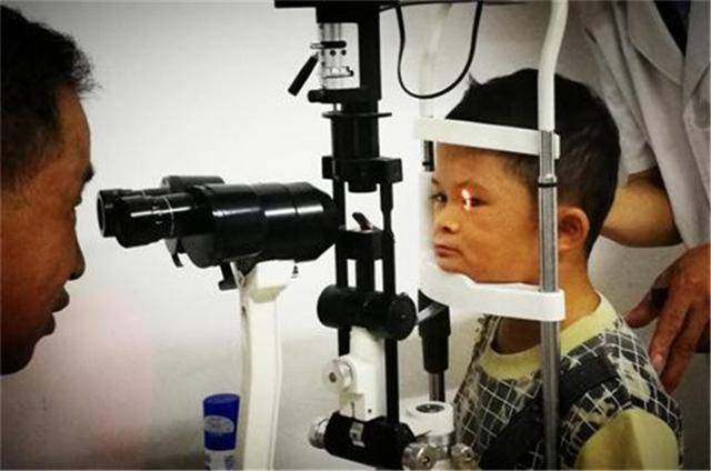 网红小马云被解雇,小马云被公司抛弃后回乡生活