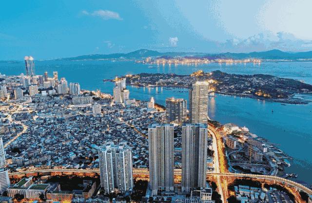 去厦门吹海风,来去厦门观光享受清凉的海风