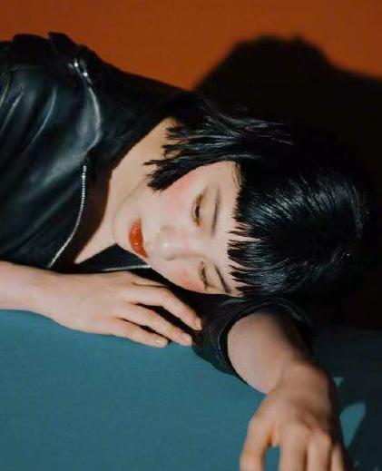 宋祖儿佟丽娅造型,佟丽娅和宋祖儿同款短发