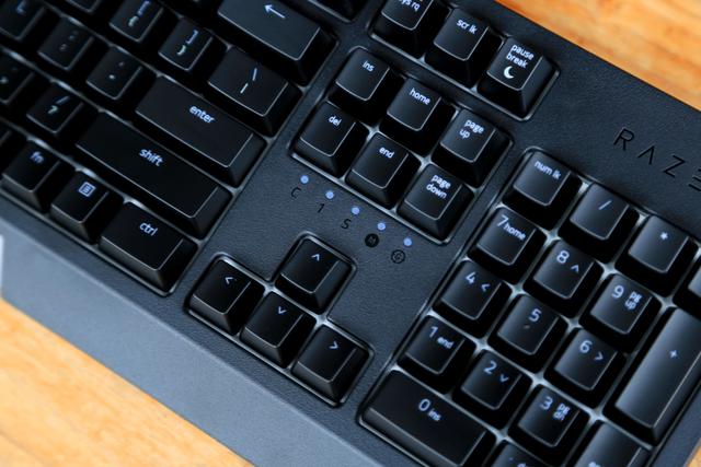 黑寡妇蜘蛛竞技版键盘拆解,黑寡妇蜘蛛绿轴2019款键盘