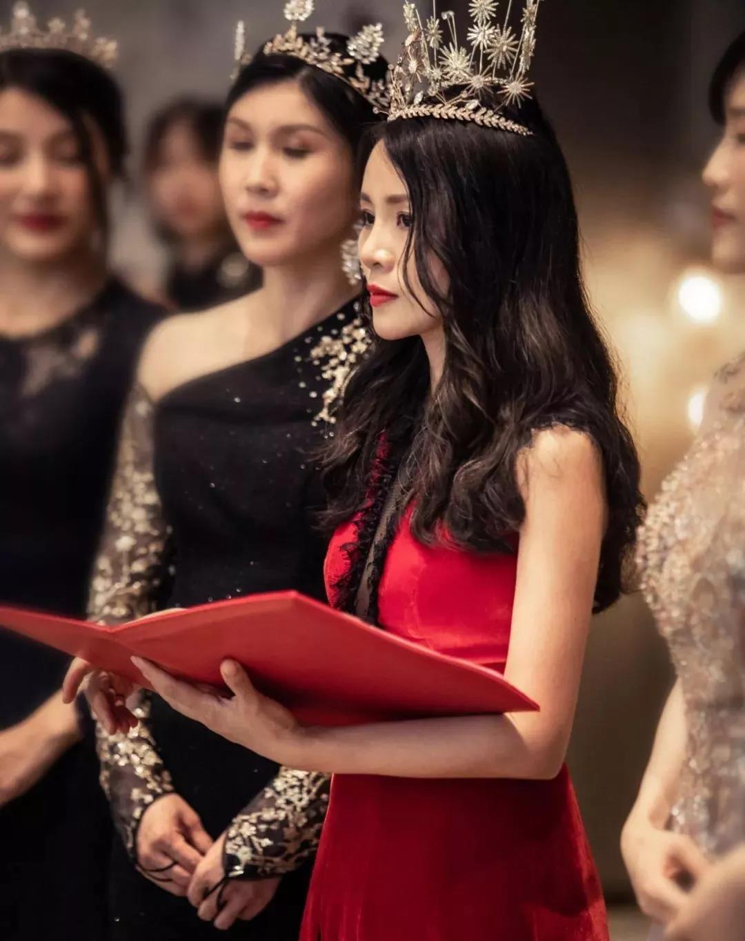 QUNEEN梦游仙境女王派对，天著之上有美的竞相发生