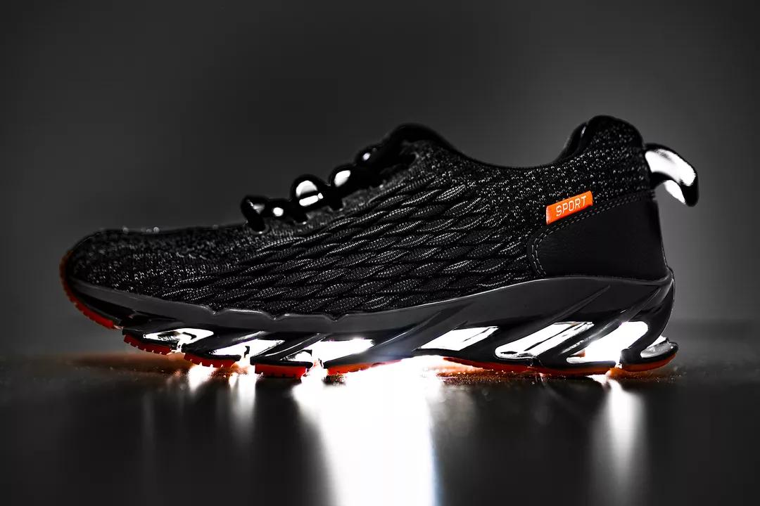 阿迪刀锋鞋,耐克刀锋鞋子