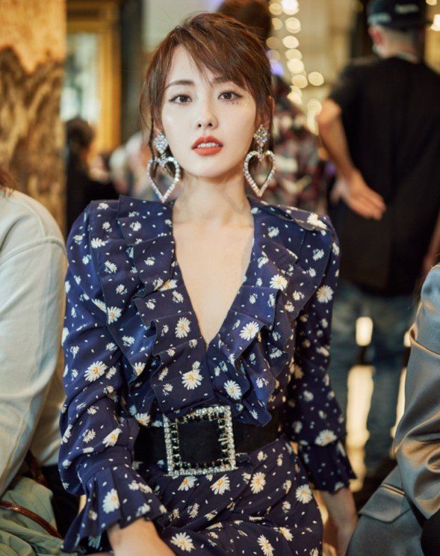 张嘉倪是不是又黑又瘦,张嘉倪恢复身材的秘诀