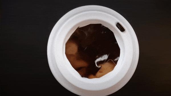 这个咖啡发明非常酷,据说每年能节约4亿根搅拌棒~