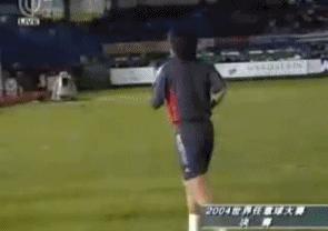 各足球明星认为梅西c罗谁更强,12-13梅西与c罗巅峰对决