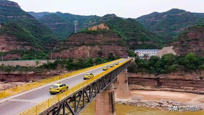 日产劲客和奇骏大小对比,日产劲客与日产蓝鸟空间对比