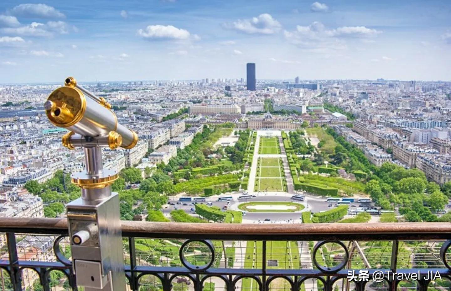 参观埃菲尔铁塔收获 (参观埃菲尔铁塔英语作文)