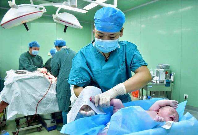 孕早期要做什么检查确定胎儿健康,怀孕前期如何检查宝宝健康