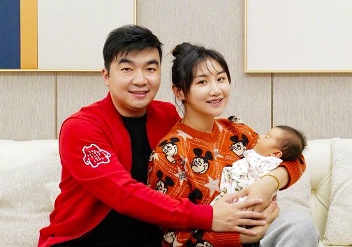 4对冠军夫妻将迎来下一代,3位是二胎宝宝,网友称国家队后继有人