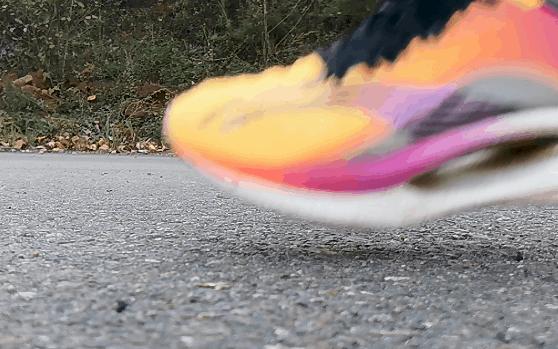 跑鞋测评态极,李宁飞电3.0challenger和李宁小绝影