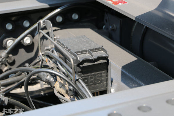 公路之王斯堪尼亚s500,斯堪尼亚s500跑高速视频