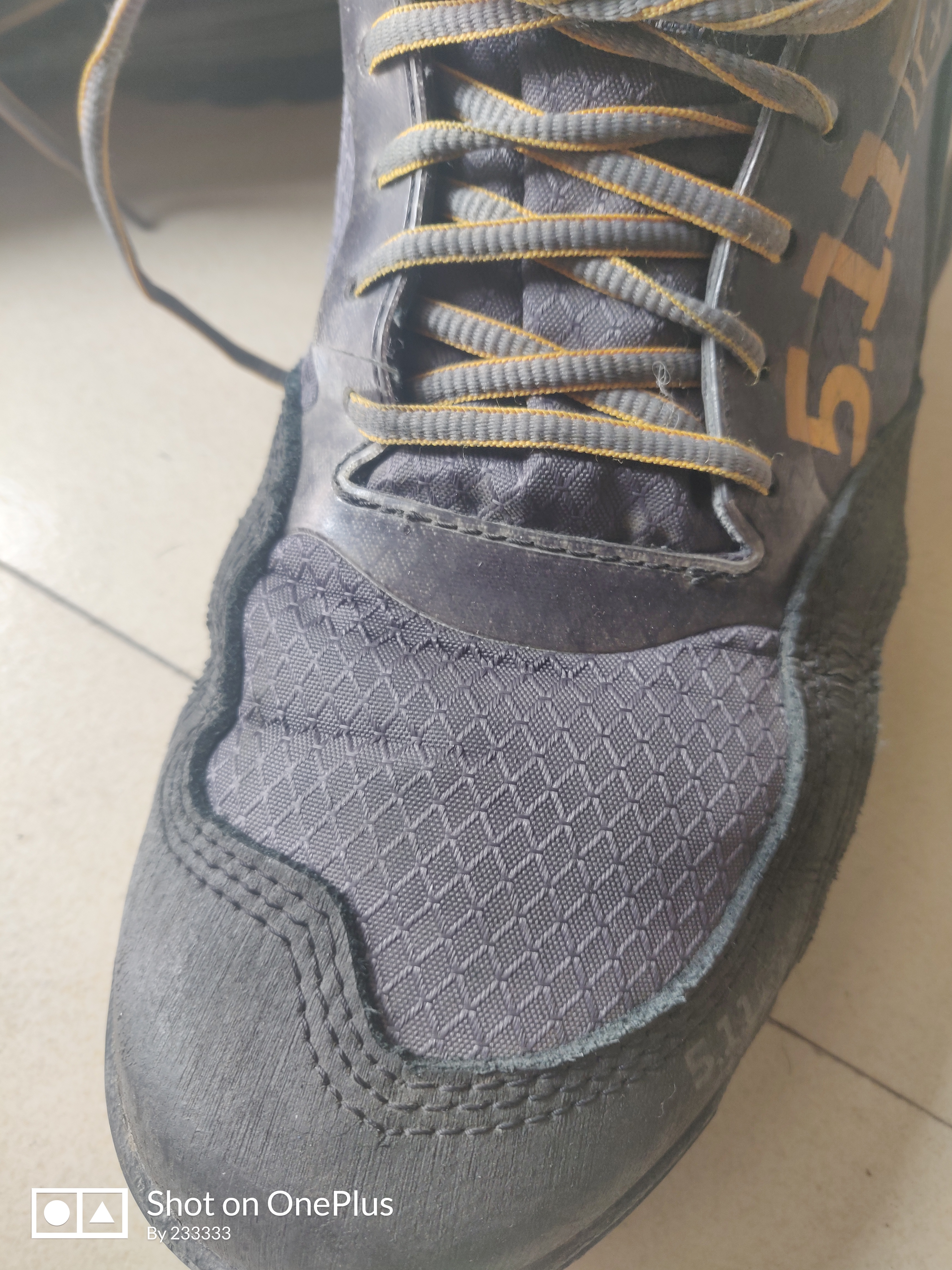 黑色战术登山靴推荐,lowa登山战术靴