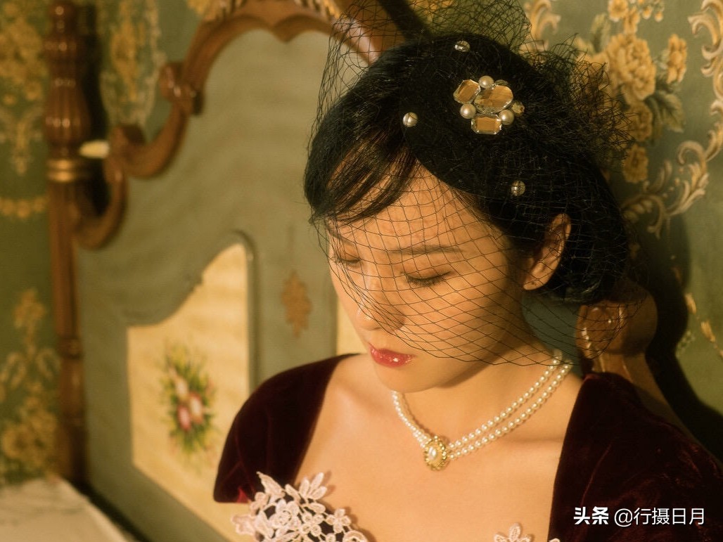 花落夕阳，几时休？陌路潇湘，几轮回？