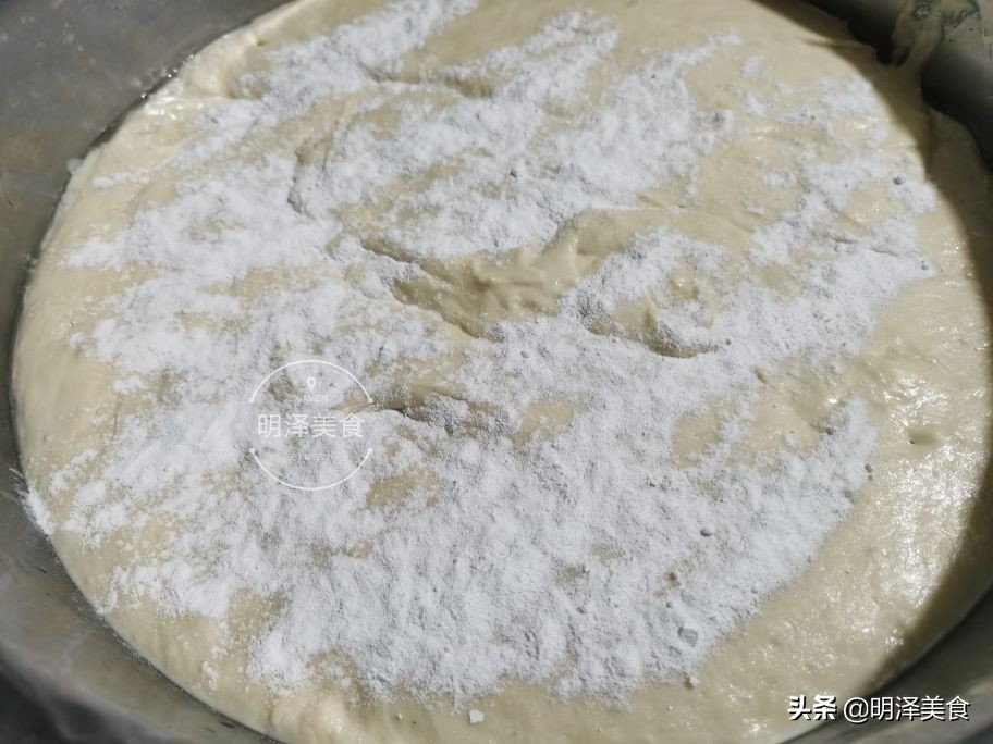 水碱馒头或开花馒头做法,怎样蒸开花大碱馒头