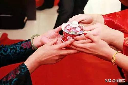 古时候女孩子送男孩子的定情信物,古时候男女互送什么作为定情信物