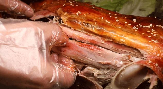 木屋烧烤烤全羊价格表,木屋全羊烧烤