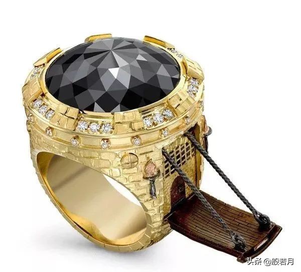 机关重重的珠宝里，除了爱情，还有毒药和刺杀