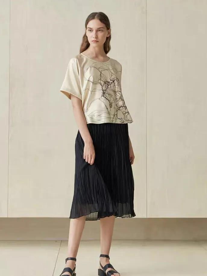 中年妈妈适合夏季穿哪家鞋子,有没有哪款鞋子适合妈妈穿