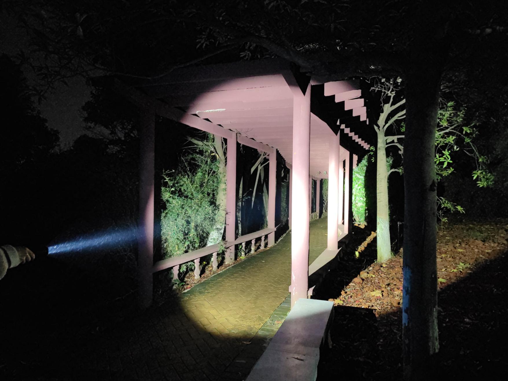 最纯粹的战术手电筒体验如何?傲雷WARRIOR武士X3首发上手