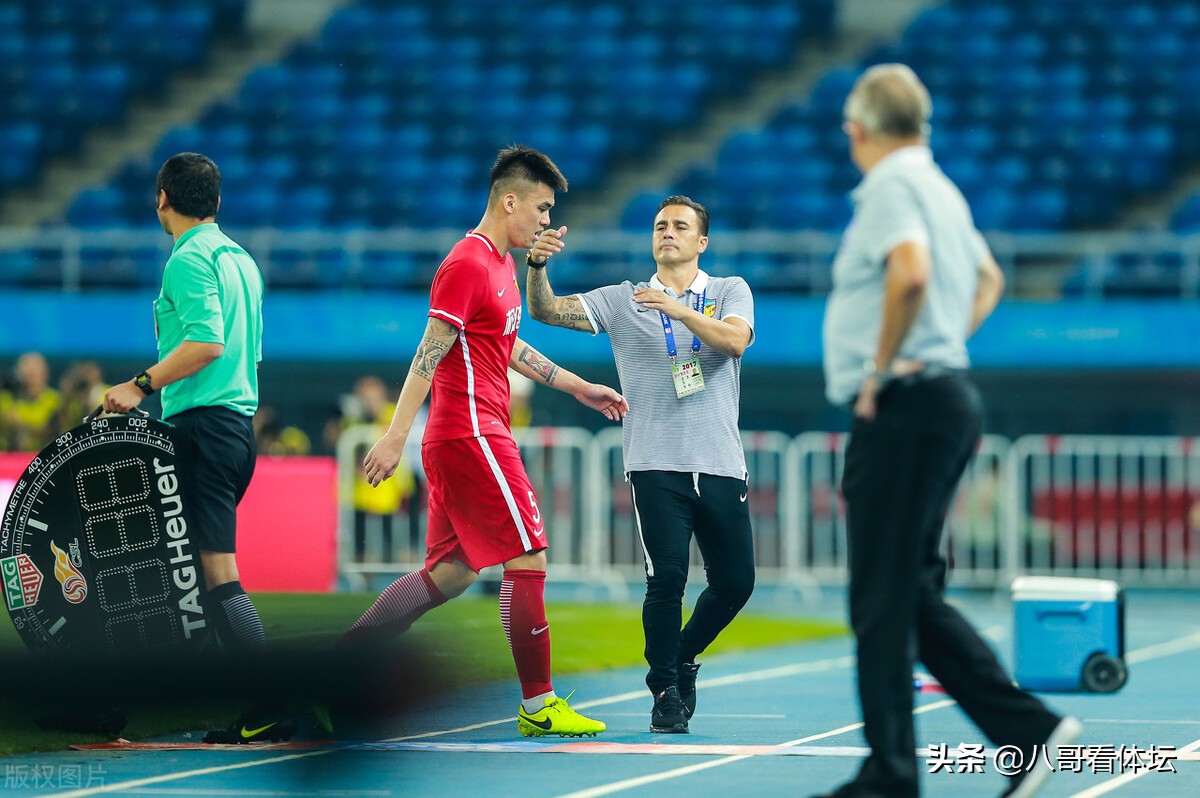 中超亿元先生一年无球可踢，2021仍未找到下家，熬完合同退役