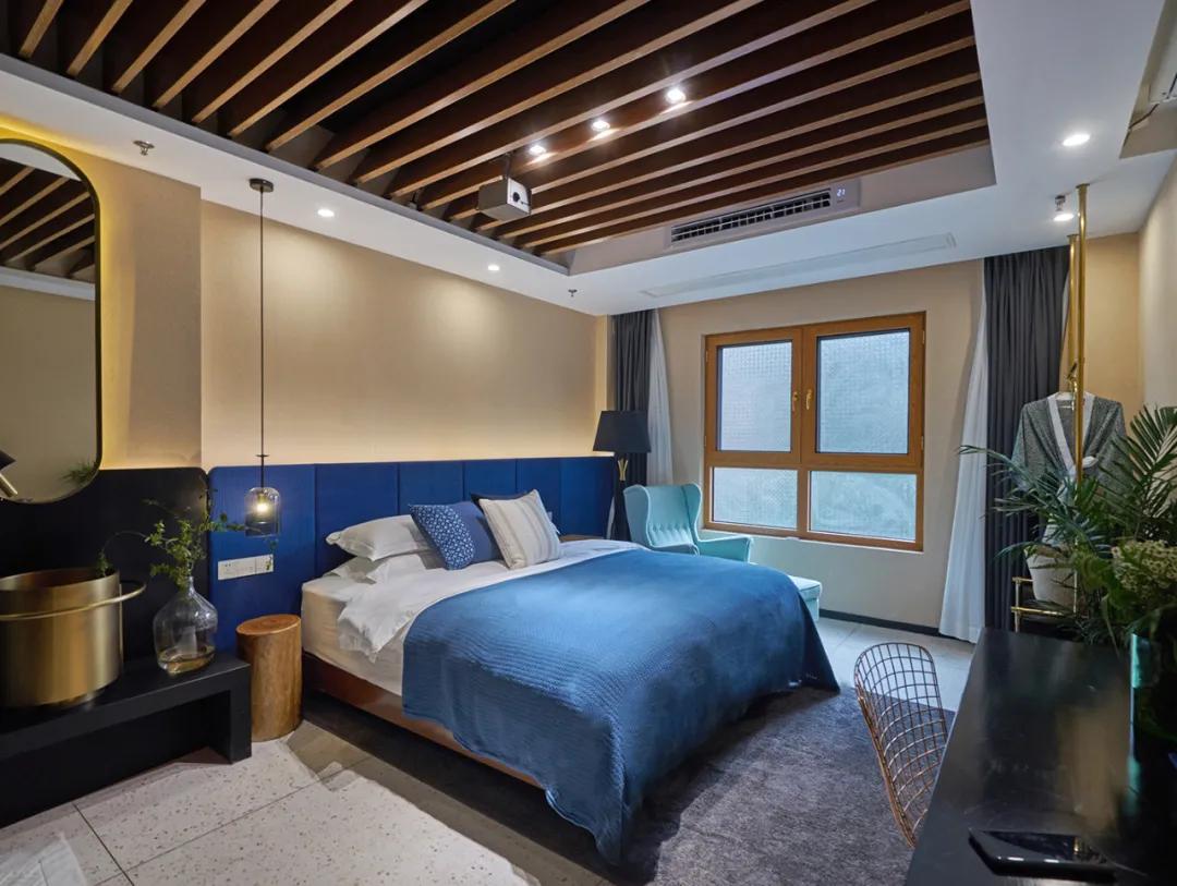 杭州20min直达设计师美宿！为一张床赴一座城，超小众玩法