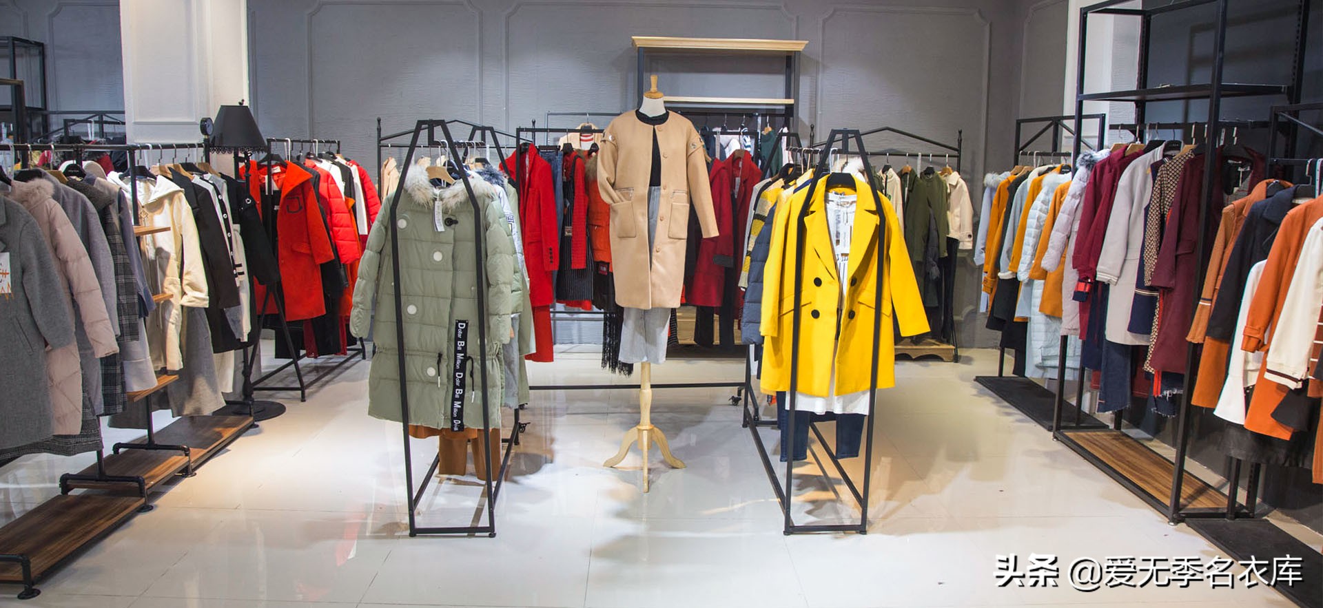 品牌折扣女装批发哪个牌子好,名品女装折扣店进货