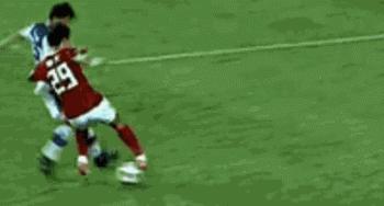 中国足球爆笑动态图,足球比赛搞笑动图高清