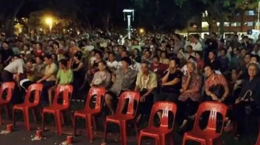 鬼月到来的风俗,鬼月来临禁忌图片