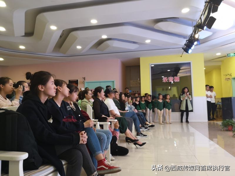 陕西师范大学舞蹈系校外课堂走进小战友艺术学校！