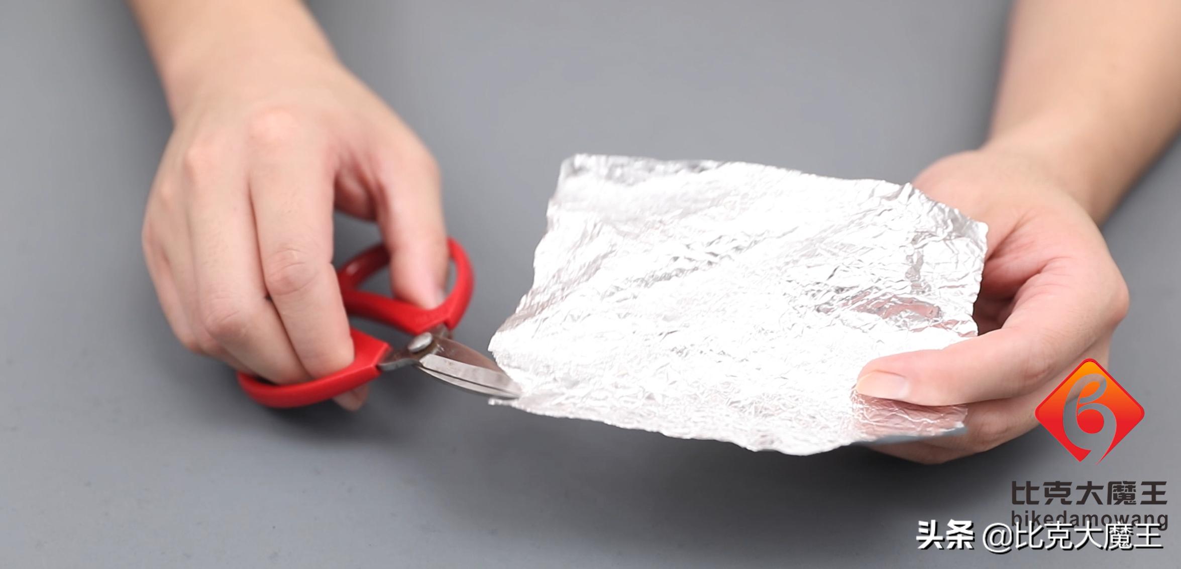 没有刮胡刀和刀片怎么刮胡子,刮胡刀刮胡子疼是因为刀片钝了吗