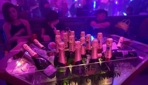 艾滋病离我们到底有多远,艾滋病到底离我们多远