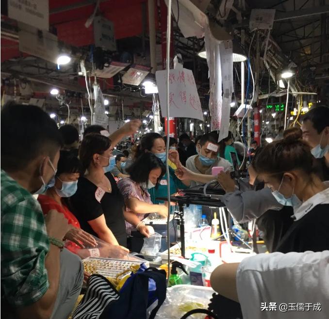 孔雀舞动的瑞丽市——详解云南瑞丽市翡翠玉石市场