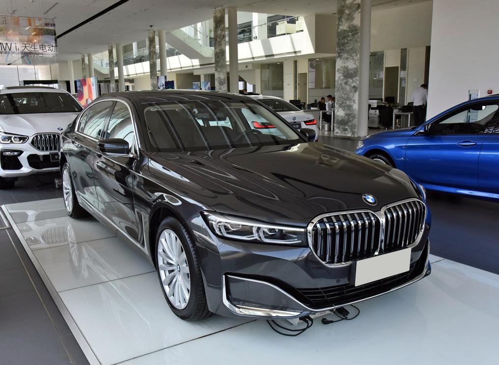 奥迪a8l55tfsi和宝马7系加速,奥迪a850tfsi和55tfsi有什么区别