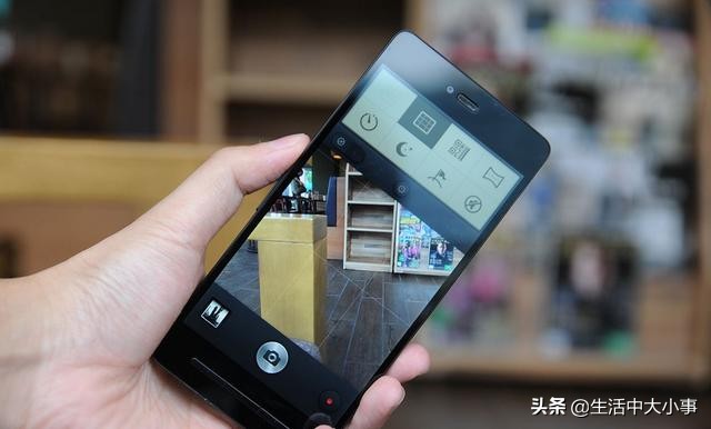 官网手机和实体店手机的差别,网上买手机和实体店手机哪个好