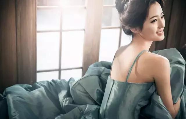 40个伴娘拦门问题任你选，想要娶老婆，一定要过关！