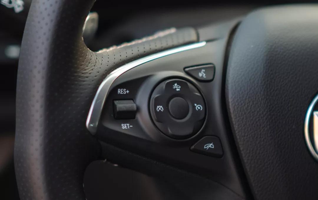 君威gs和君威gs哪个更好,买21款君威gs的十大忠告