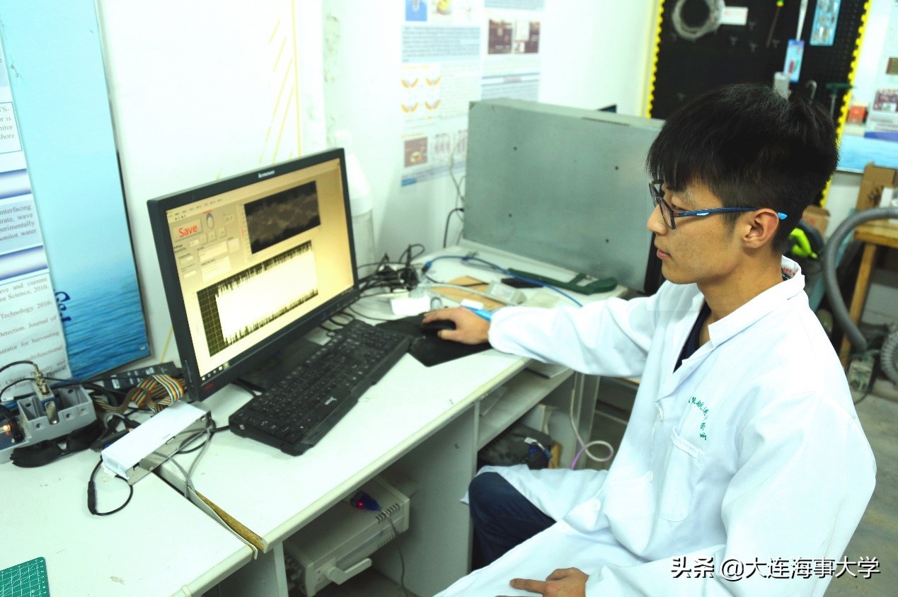 用声音发电？！我校研究生取得重要科研成果