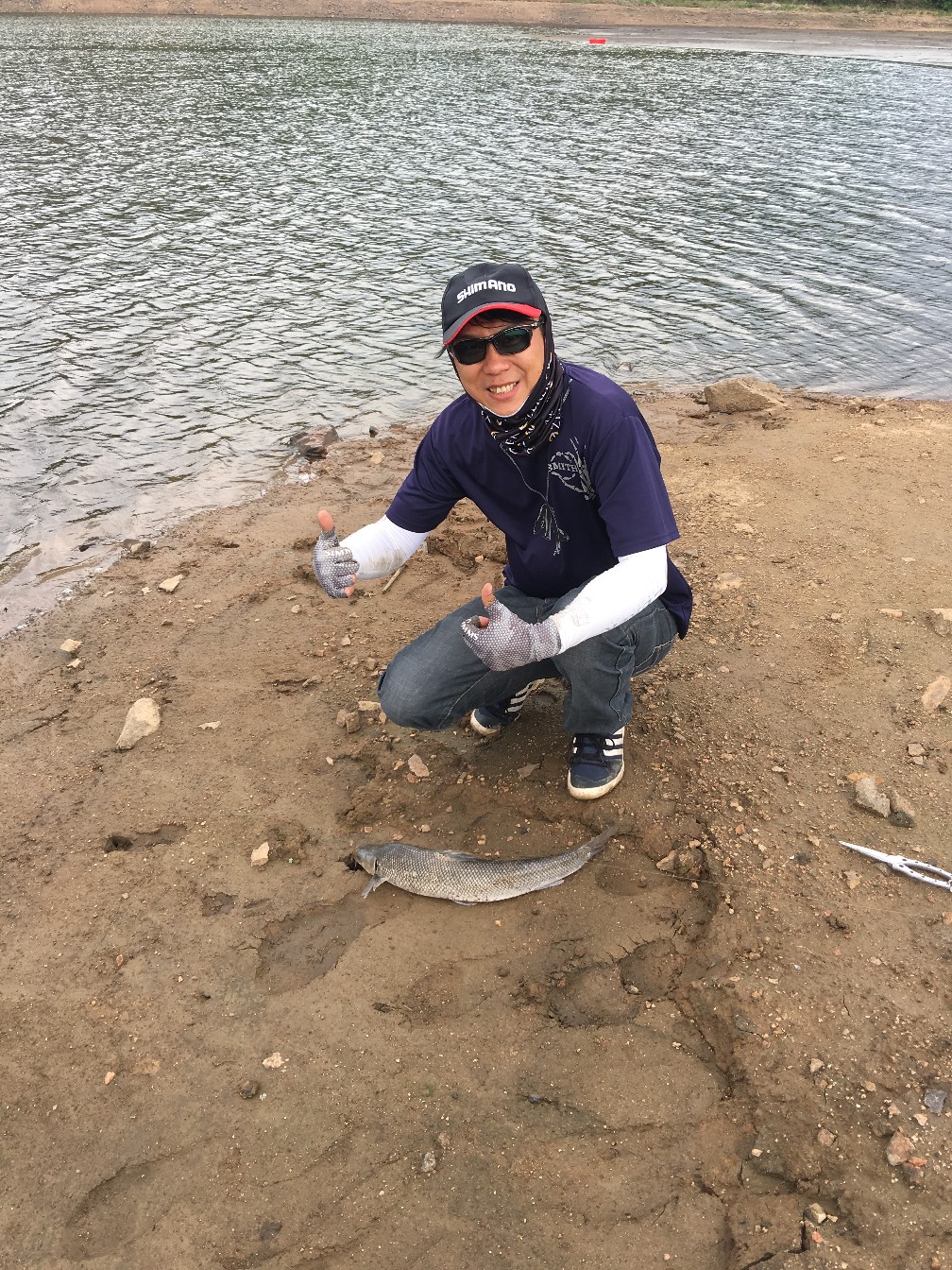 很惬意的路亚钓鱼,房车路亚野钓