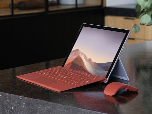 肖骁说更喜欢在颜如晶身边的自己,颜如晶肖骁一起参加了什么节目